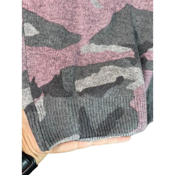 Amicale 100% Cashmere Pink‎ Grey Camouflage Crewneck Sweater Size Small Women’s - Picture 6 of 9
